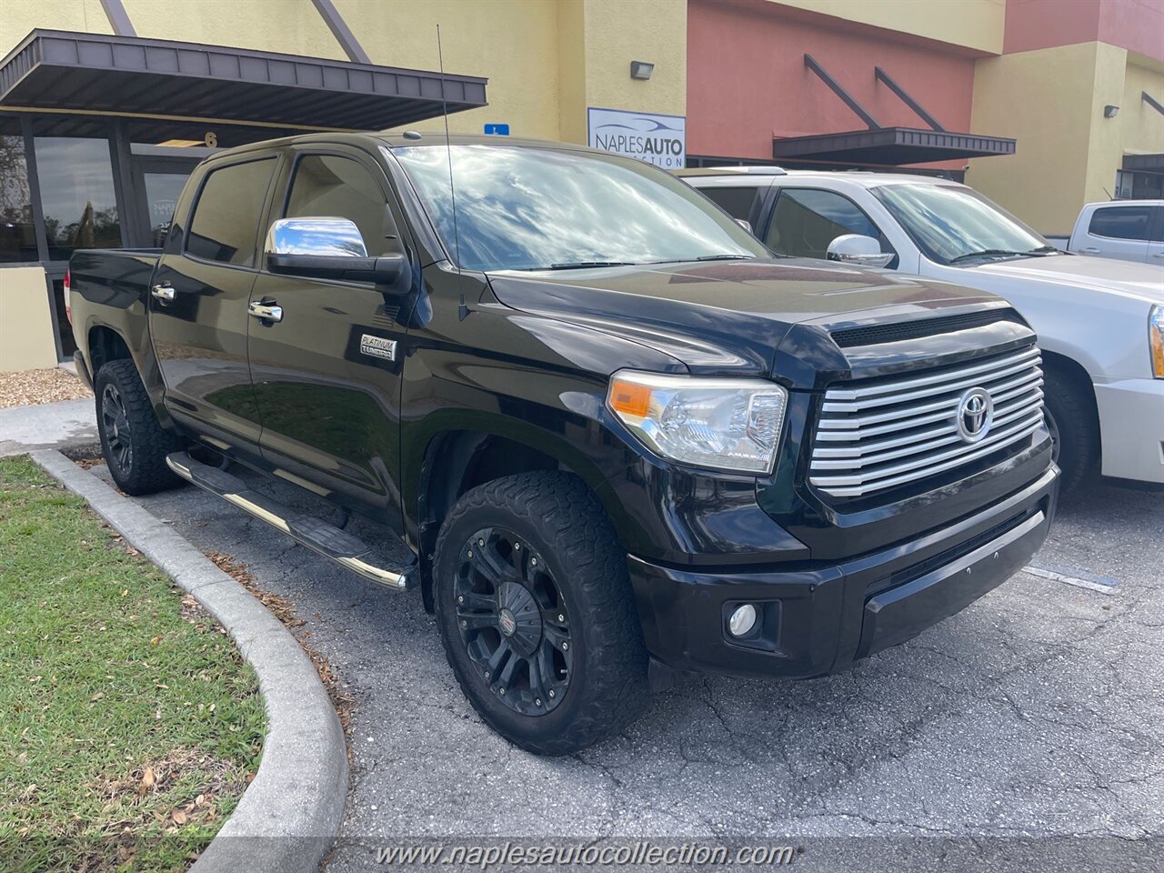 2016 Toyota Tundra Platinum   - Photo 4 - Fort Myers, FL 33967