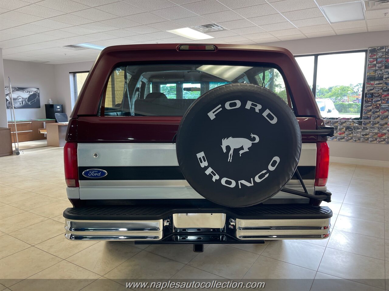 1993 Ford Bronco XLT 2dr XLT   - Photo 7 - Fort Myers, FL 33967