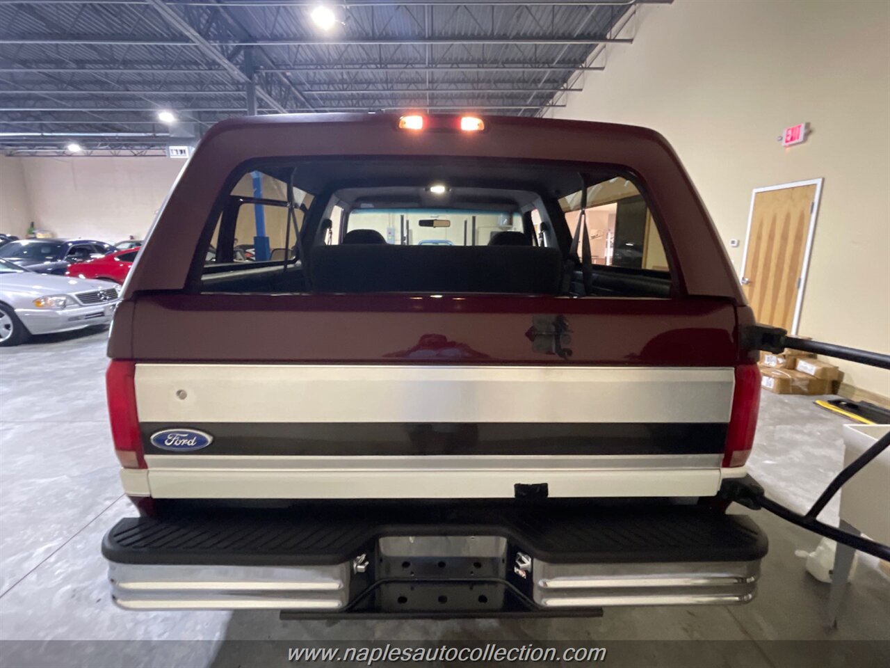 1993 Ford Bronco XLT 2dr XLT   - Photo 19 - Fort Myers, FL 33967