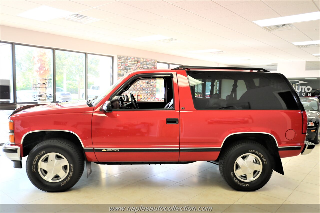 1996 Chevrolet Tahoe 2dr   - Photo 9 - Fort Myers, FL 33967