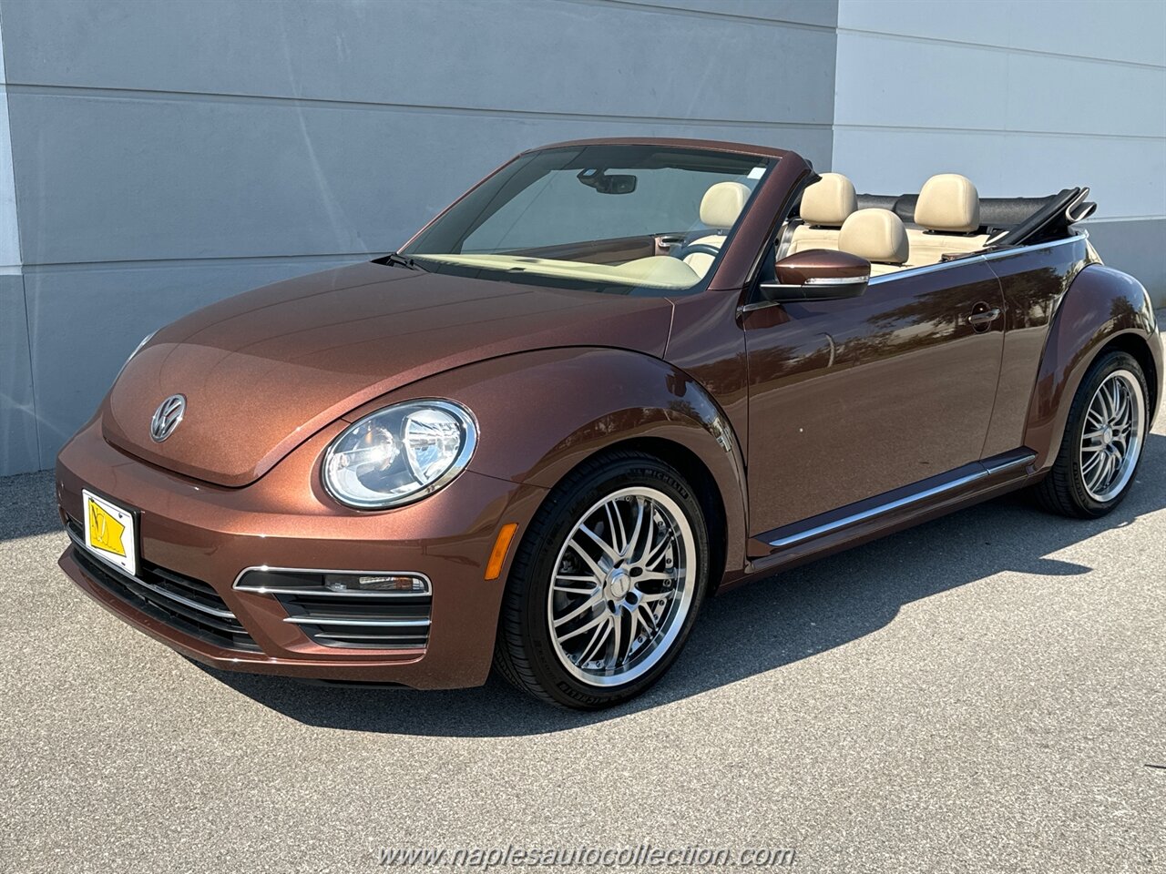 2017 Volkswagen Beetle 1.8T SE   - Photo 4 - Fort Myers, FL 33967