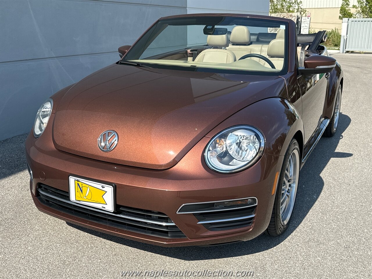 2017 Volkswagen Beetle 1.8T SE   - Photo 5 - Fort Myers, FL 33967