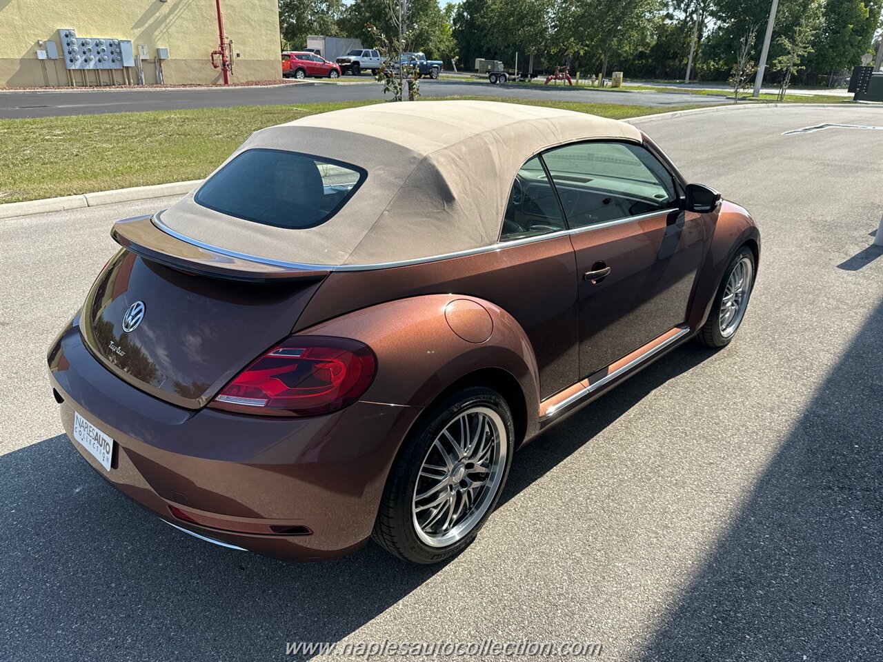 2017 Volkswagen Beetle 1.8T SE   - Photo 23 - Fort Myers, FL 33967