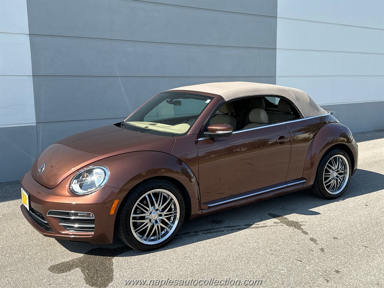 2017 Volkswagen Beetle 1.8T SE   - Photo 22 - Fort Myers, FL 33967