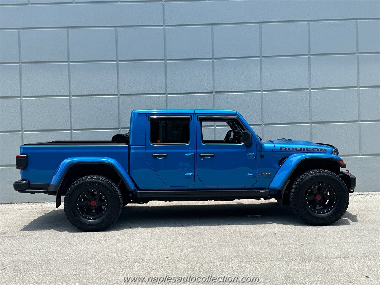 2020 Jeep Gladiator Rubicon   - Photo 12 - Fort Myers, FL 33967