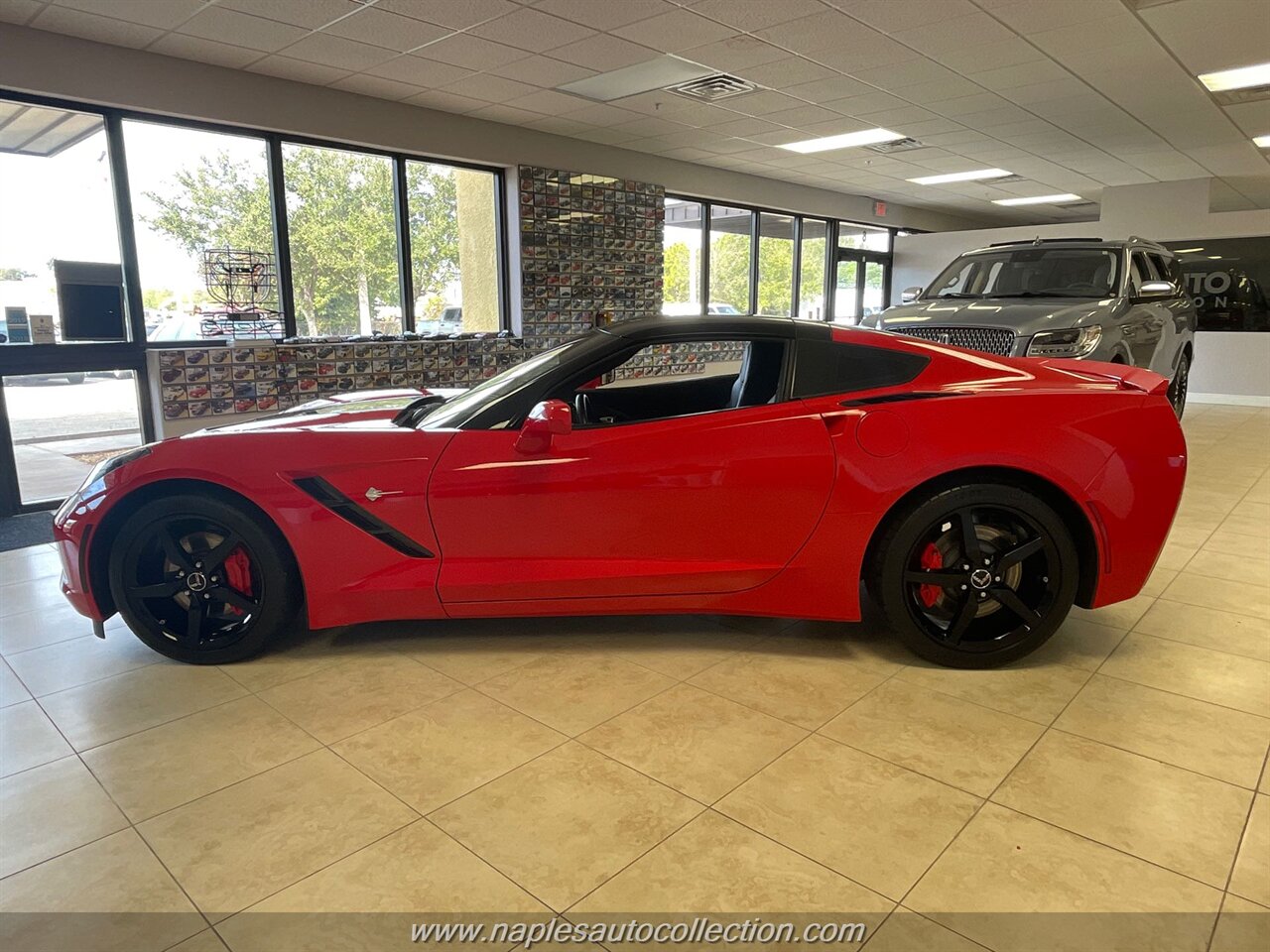 2015 Chevrolet Corvette Stingray   - Photo 9 - Fort Myers, FL 33967