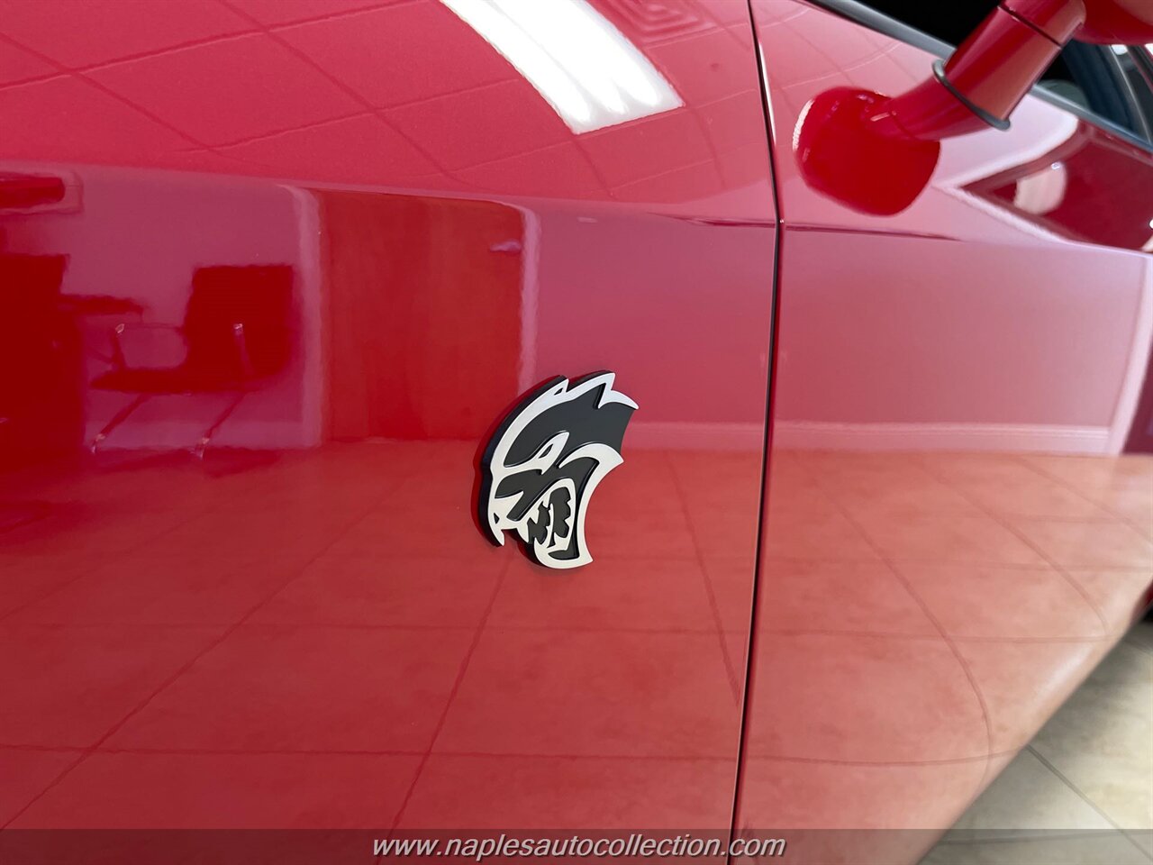 2015 Dodge Challenger SRT Hellcat   - Photo 9 - Fort Myers, FL 33967