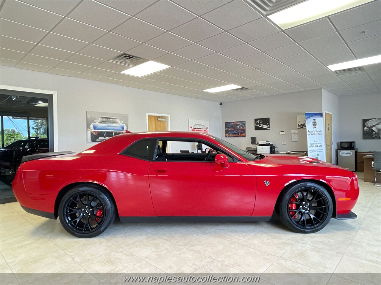 2015 Dodge Challenger SRT Hellcat   - Photo 5 - Fort Myers, FL 33967