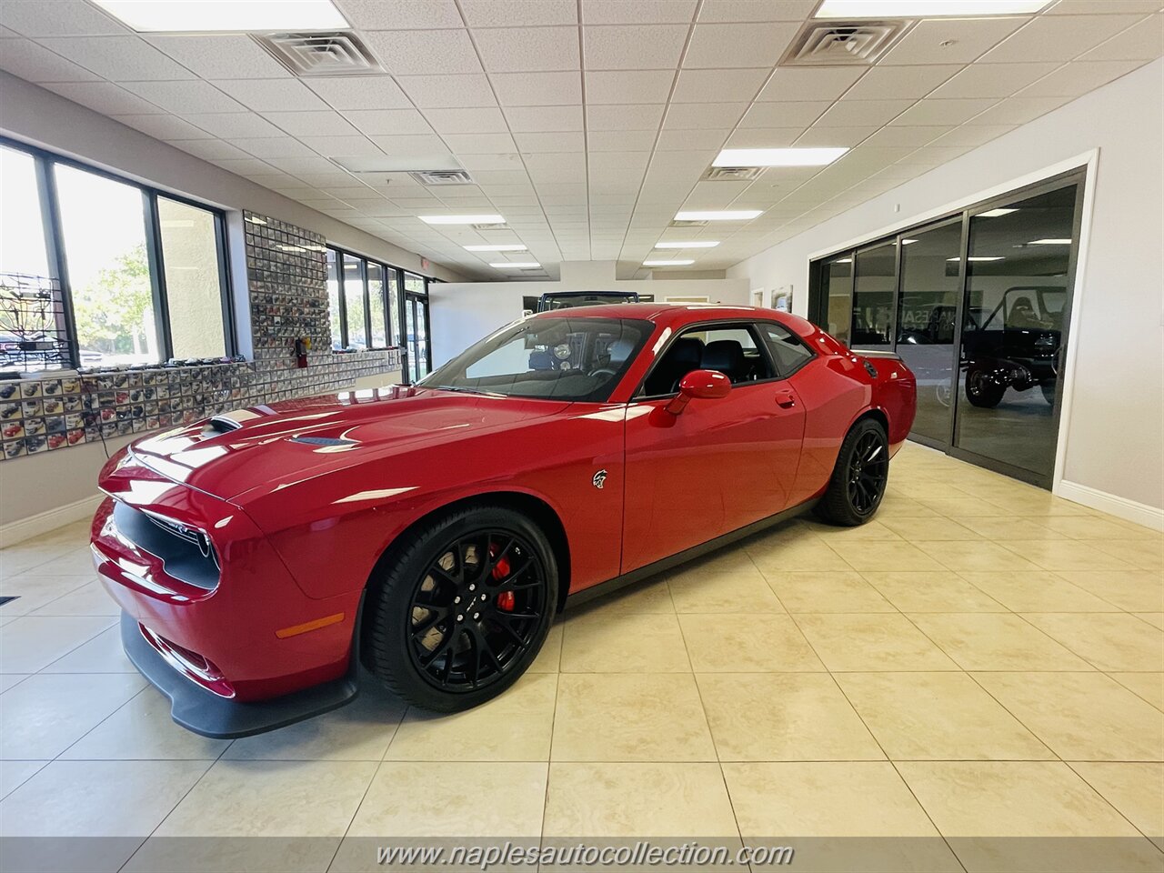 2015 Dodge Challenger SRT Hellcat   - Photo 8 - Fort Myers, FL 33967