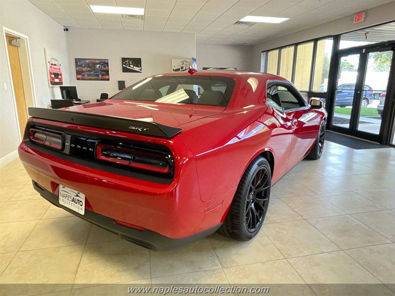 2015 Dodge Challenger SRT Hellcat   - Photo 6 - Fort Myers, FL 33967