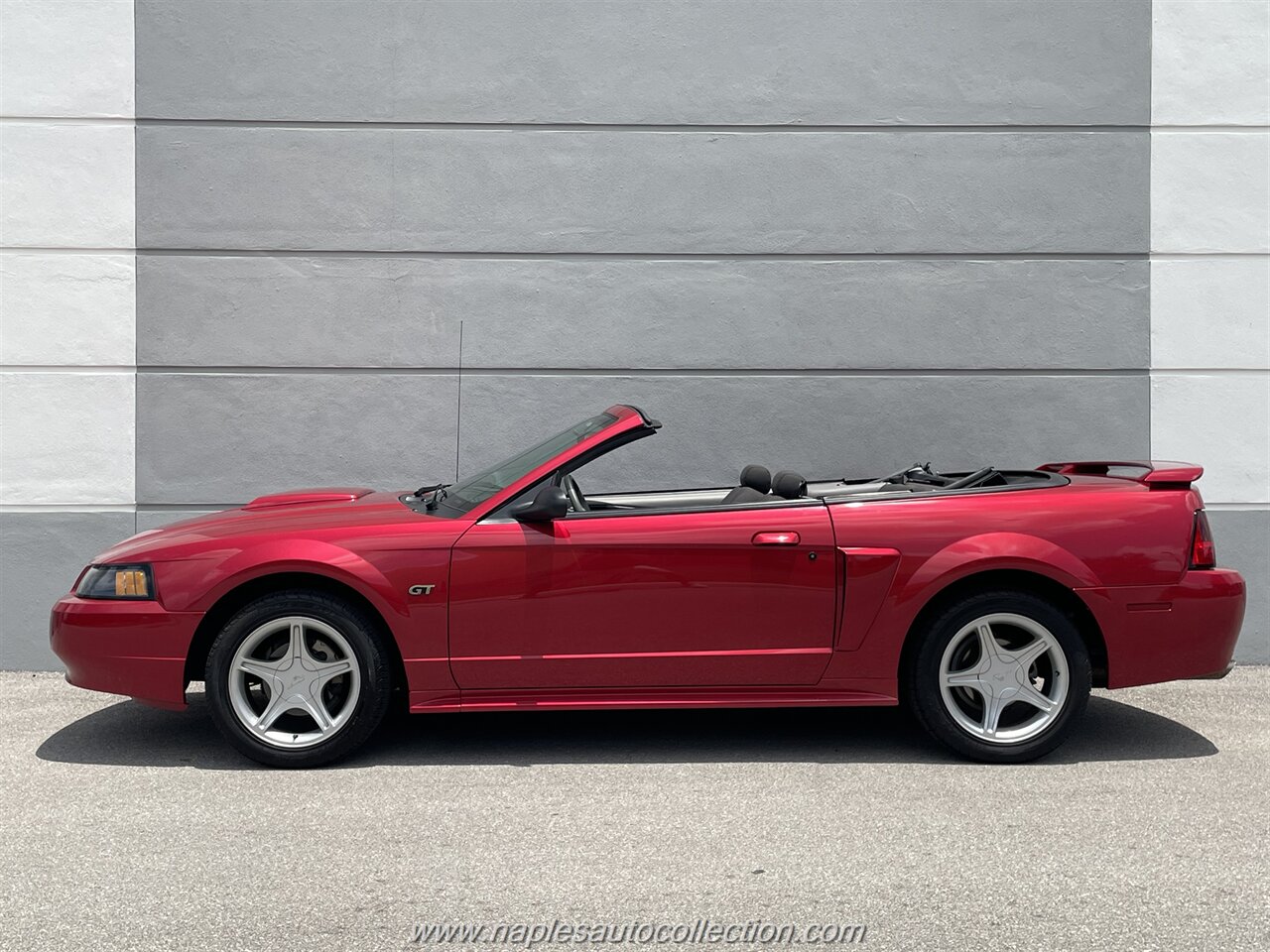 2002 Ford Mustang GT   - Photo 4 - Fort Myers, FL 33967