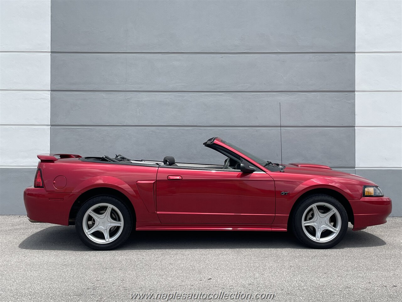 2002 Ford Mustang GT   - Photo 7 - Fort Myers, FL 33967