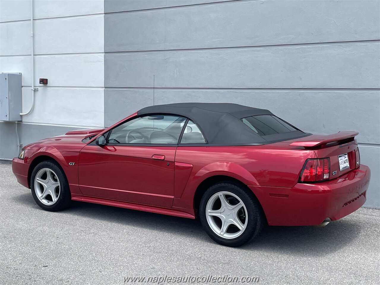 2002 Ford Mustang GT   - Photo 19 - Fort Myers, FL 33967