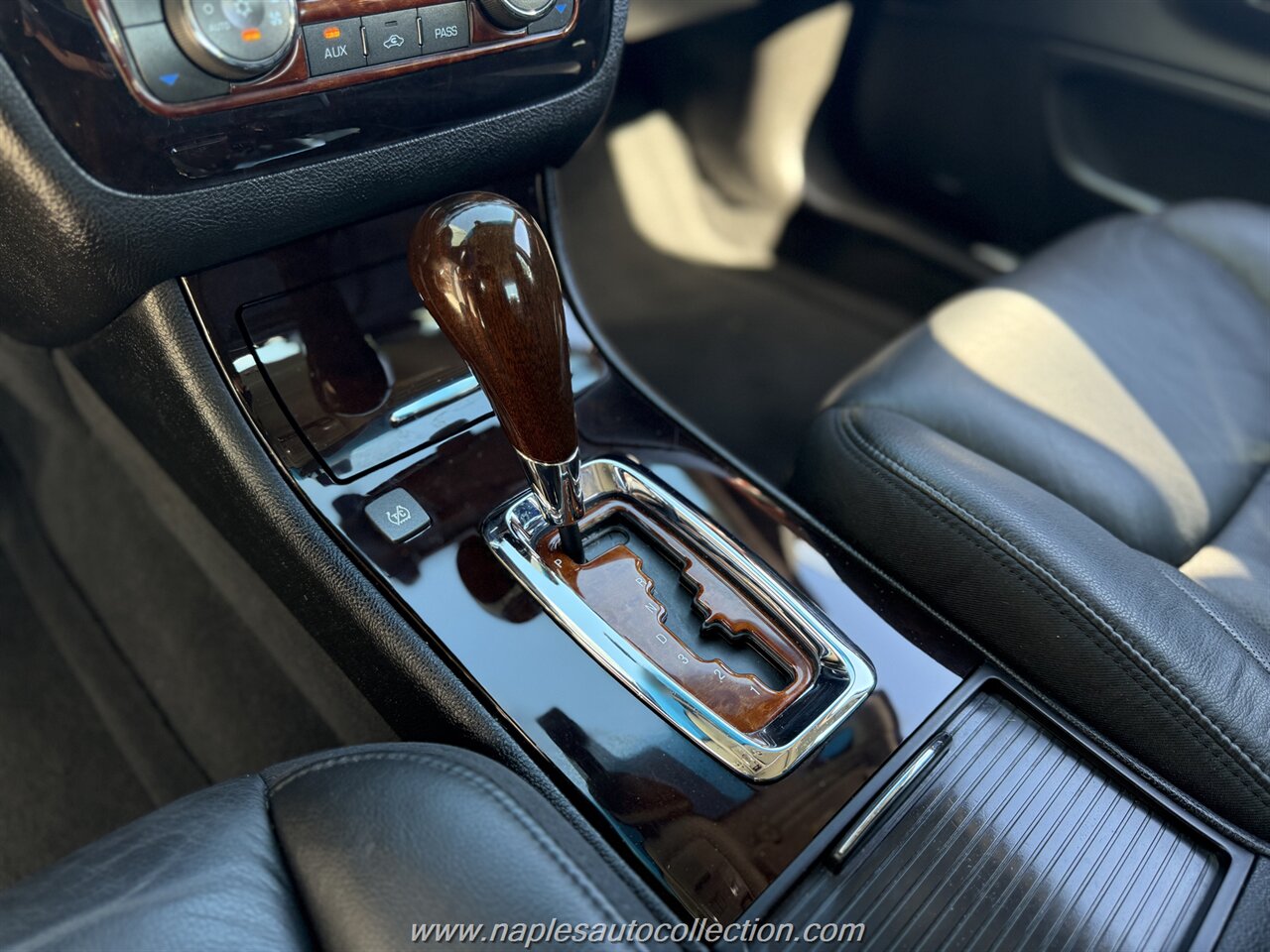 2011 Cadillac DTS Premium Collection   - Photo 26 - Fort Myers, FL 33967