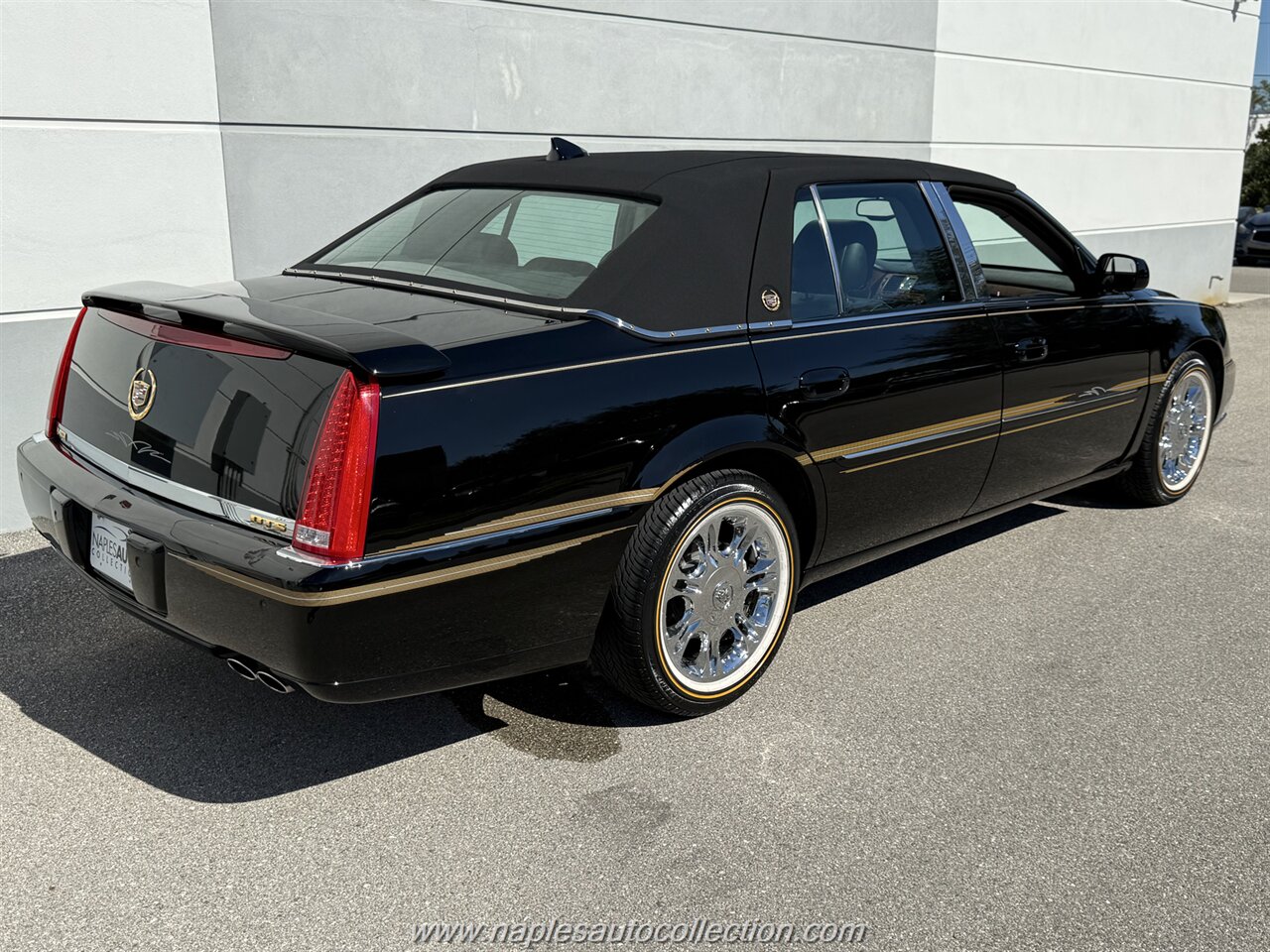 2011 Cadillac DTS Premium Collection   - Photo 14 - Fort Myers, FL 33967