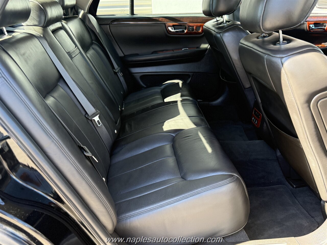 2011 Cadillac DTS Premium Collection   - Photo 34 - Fort Myers, FL 33967