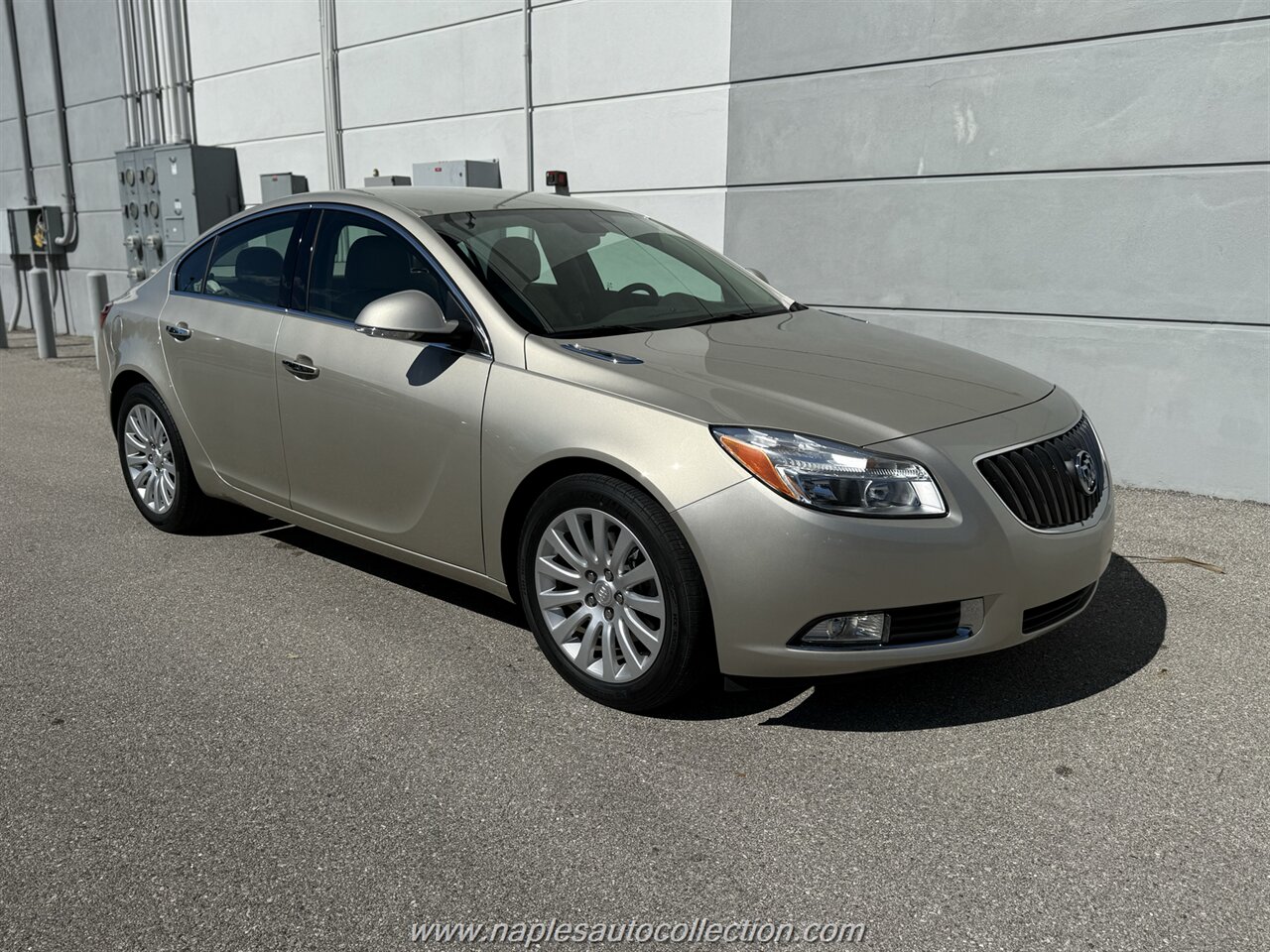 2013 Buick Regal Premium 1 - Photo 9 - Fort Myers, FL 33967