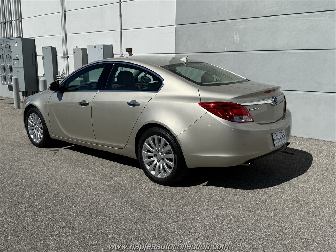 2013 Buick Regal Premium 1 - Photo 4 - Fort Myers, FL 33967