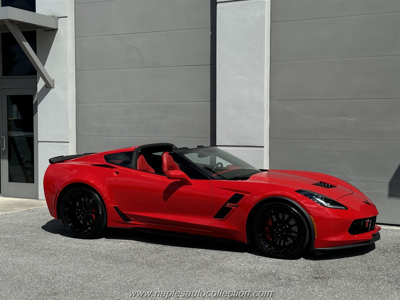 2019 Chevrolet Corvette Grand Sport   - Photo 38 - Fort Myers, FL 33967