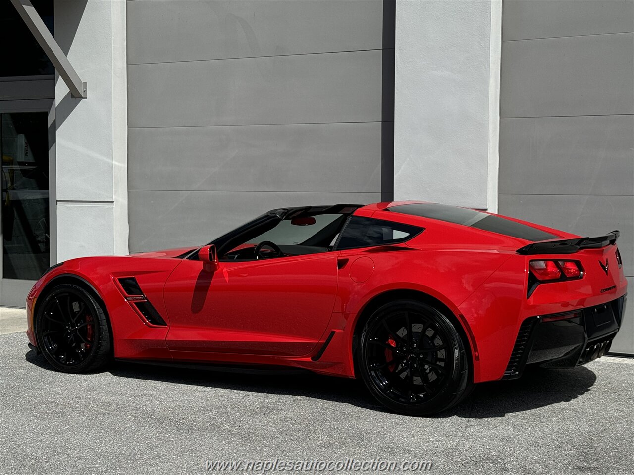 2019 Chevrolet Corvette Grand Sport   - Photo 5 - Fort Myers, FL 33967