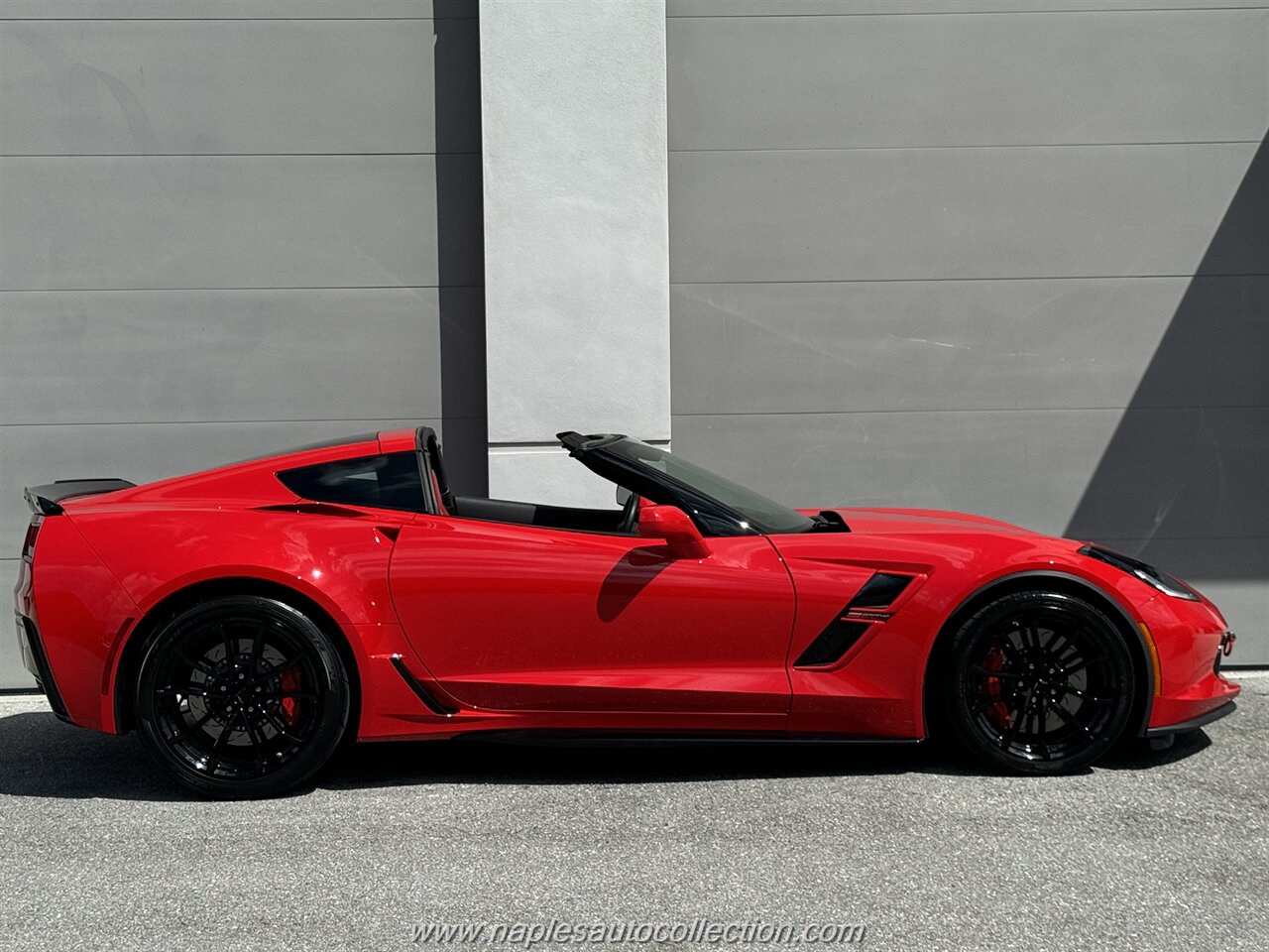 2019 Chevrolet Corvette Grand Sport   - Photo 7 - Fort Myers, FL 33967