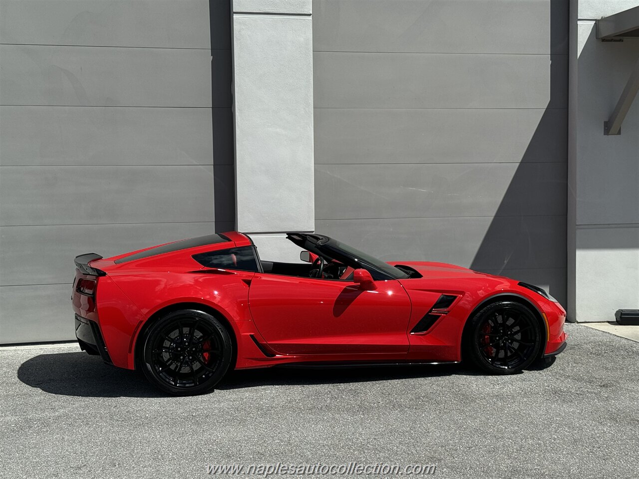 2019 Chevrolet Corvette Grand Sport   - Photo 35 - Fort Myers, FL 33967