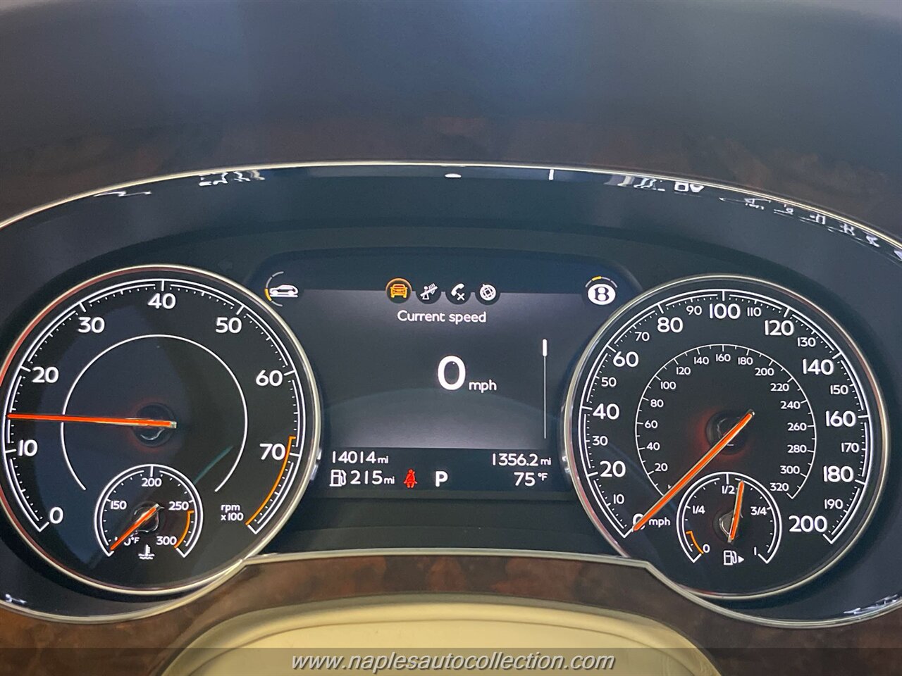 2019 Bentley Bentayga V8   - Photo 17 - Fort Myers, FL 33967