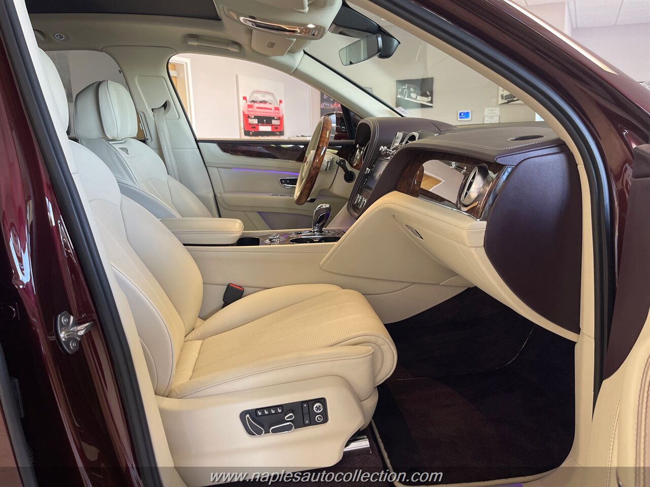 2019 Bentley Bentayga V8   - Photo 21 - Fort Myers, FL 33967