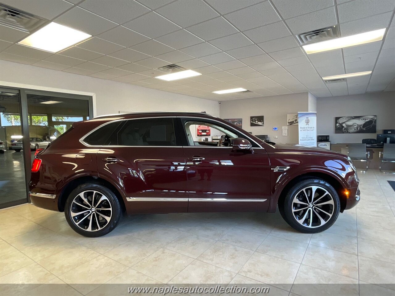 2019 Bentley Bentayga V8   - Photo 3 - Fort Myers, FL 33967