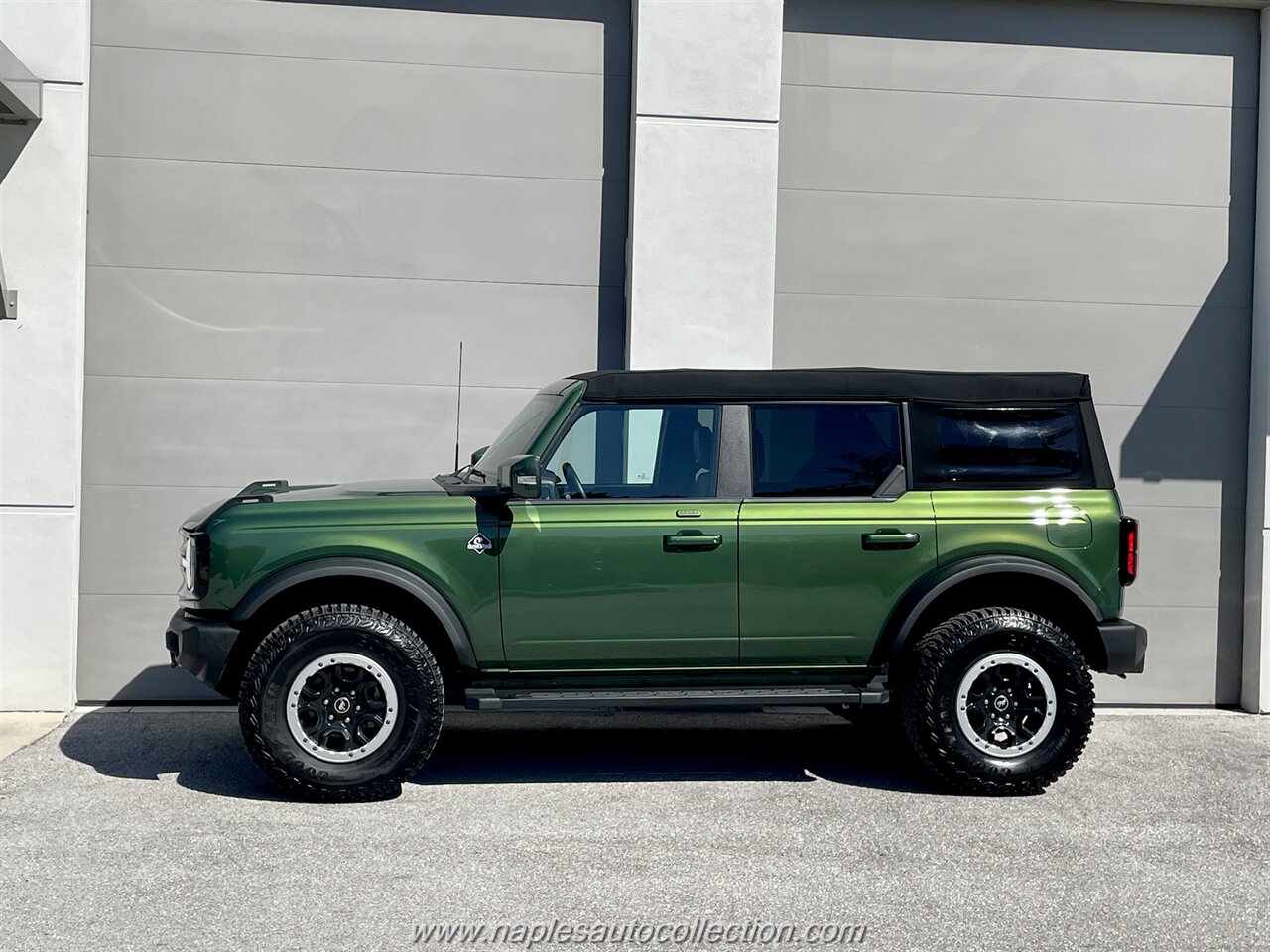 2023 Ford Bronco Outerbanks  Sasquatch Package - Photo 23 - Fort Myers, FL 33967