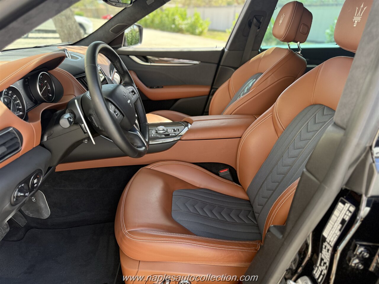 2021 Maserati Levante GranLusso   - Photo 11 - Bonita Springs, FL 34135