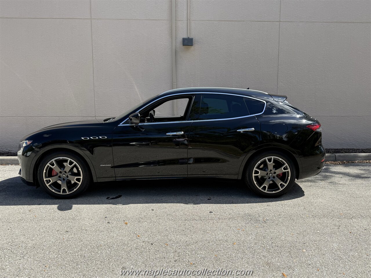 2021 Maserati Levante GranLusso   - Photo 3 - Bonita Springs, FL 34135