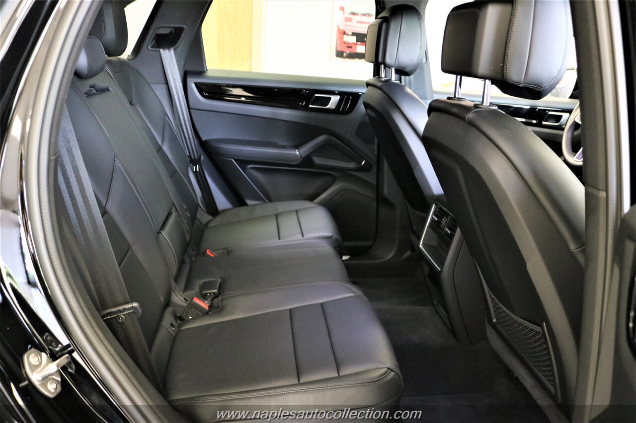 2019 Porsche Cayenne   - Photo 24 - Fort Myers, FL 33967