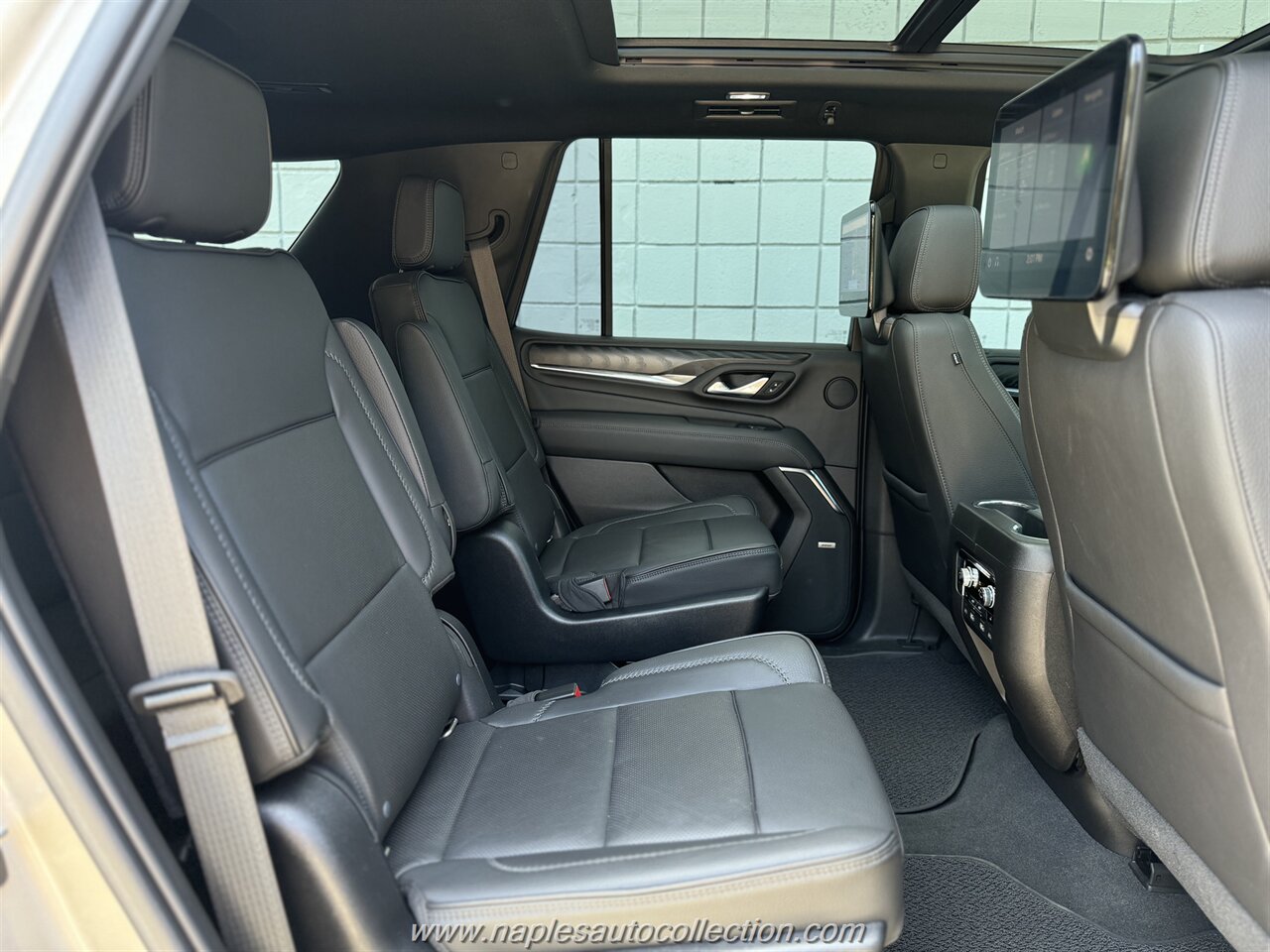 2021 GMC Yukon Denali   - Photo 15 - Fort Myers, FL 33967