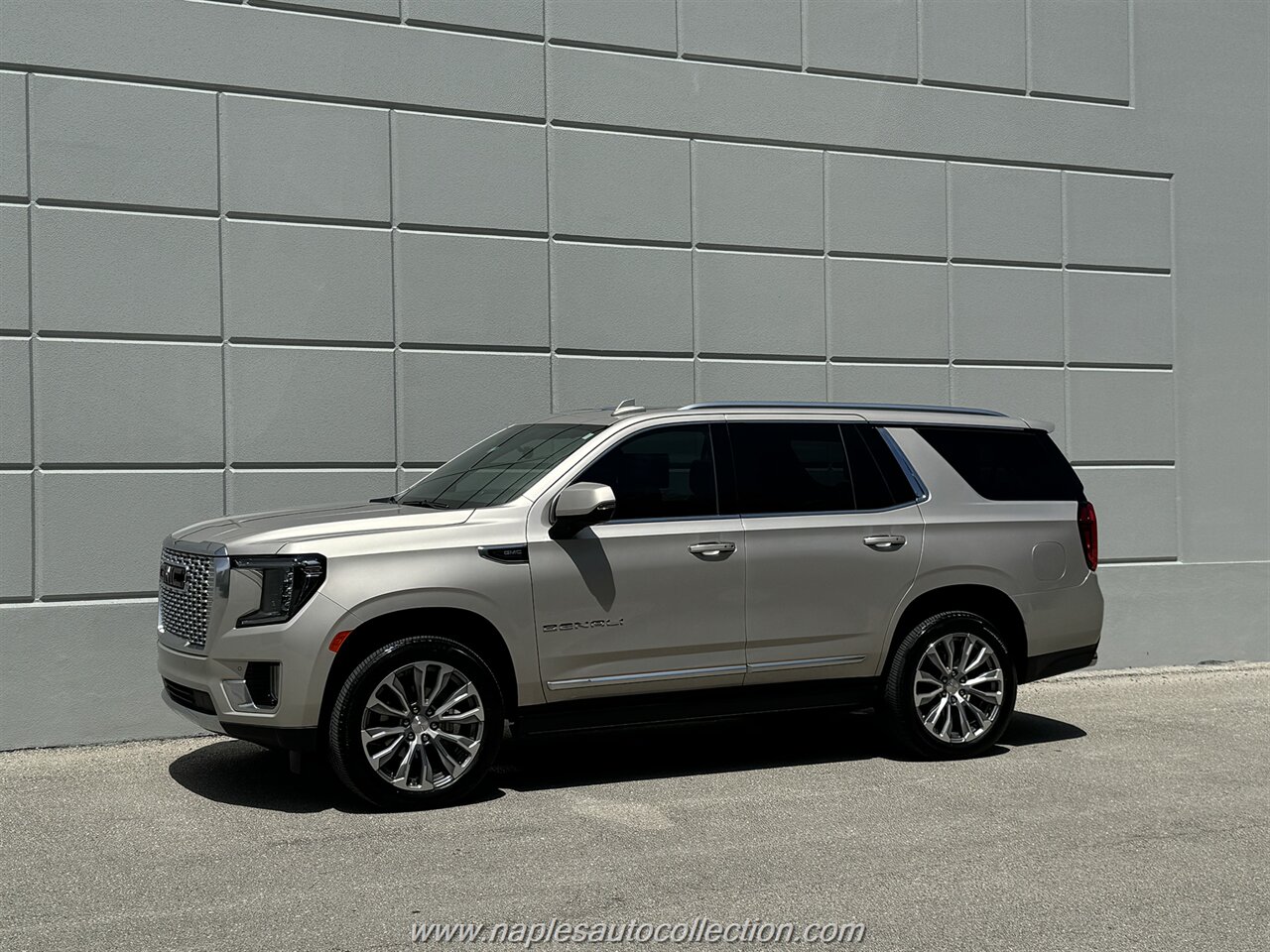 2021 GMC Yukon Denali   - Photo 31 - Fort Myers, FL 33967