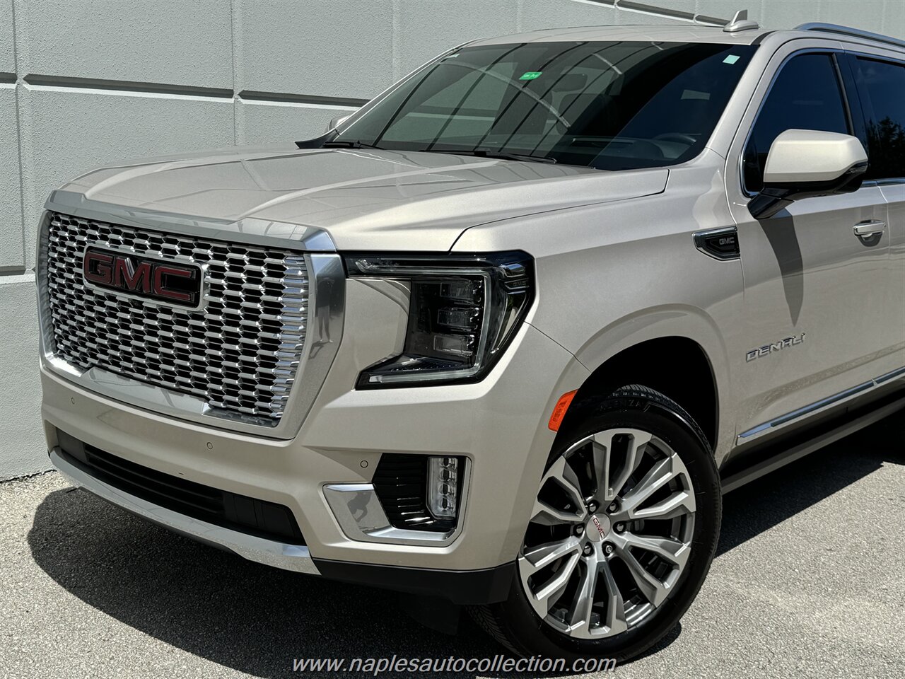 2021 GMC Yukon Denali   - Photo 27 - Fort Myers, FL 33967