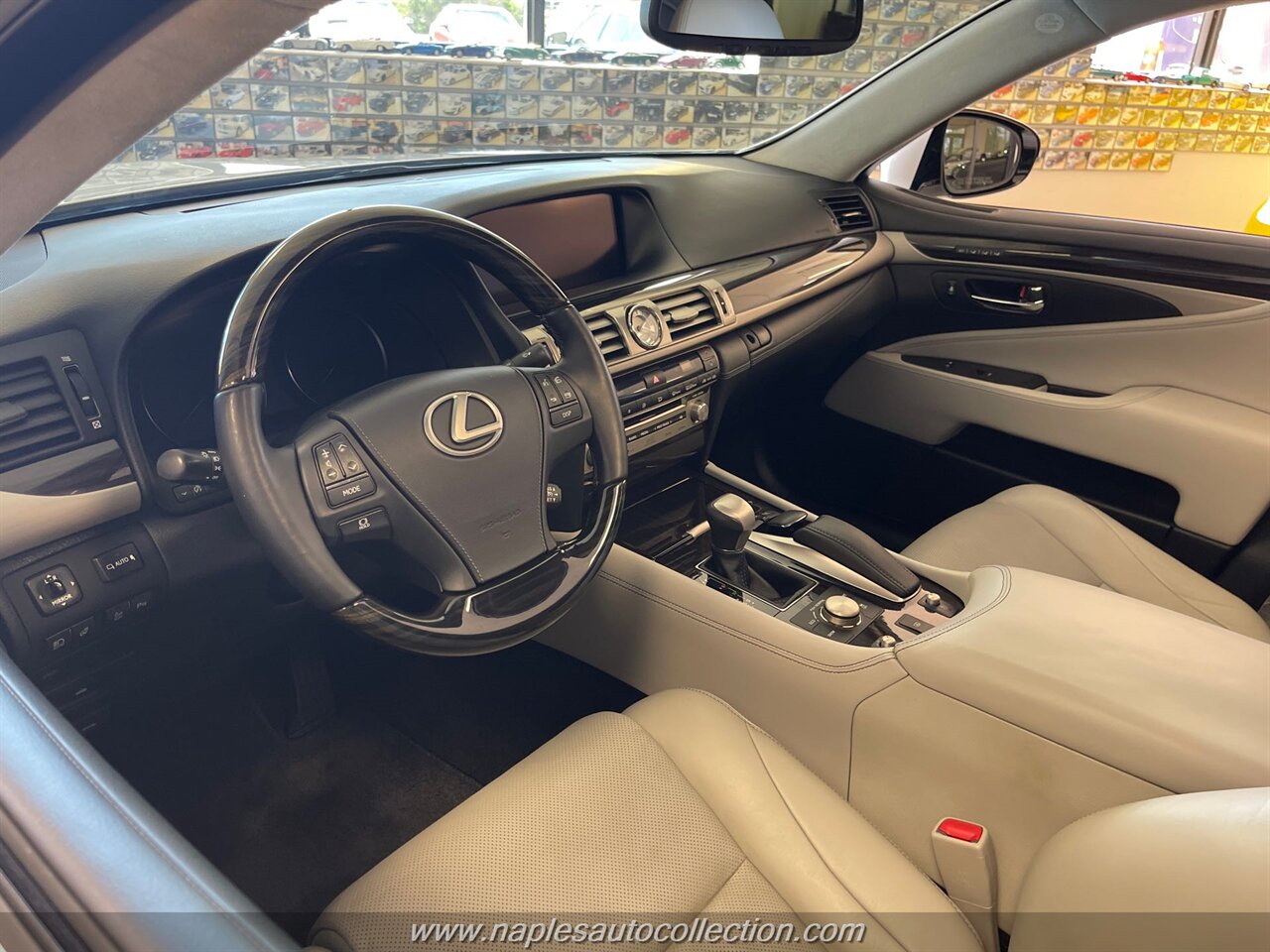 2013 Lexus LS 460   - Photo 2 - Fort Myers, FL 33967