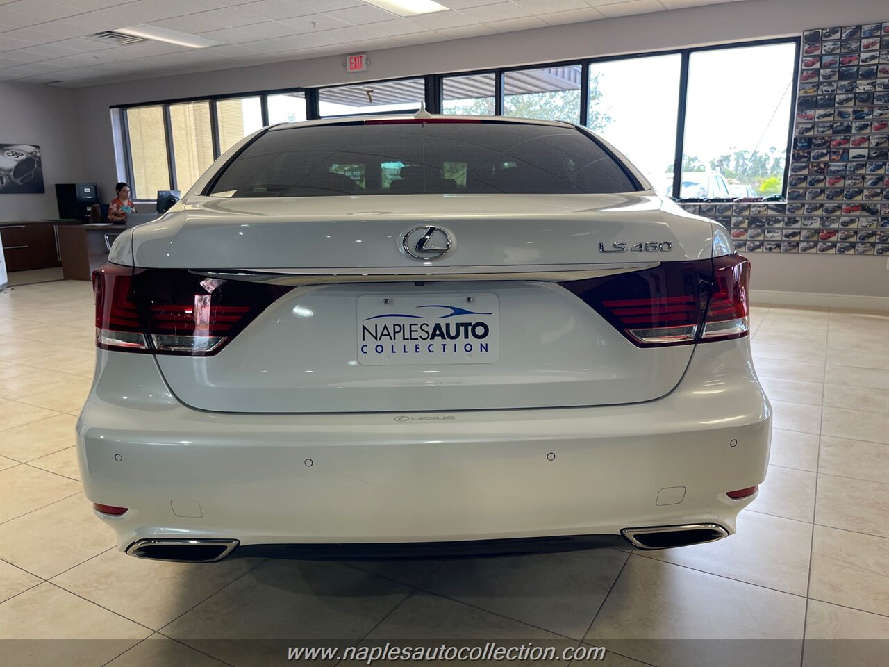 2013 Lexus LS 460   - Photo 8 - Fort Myers, FL 33967