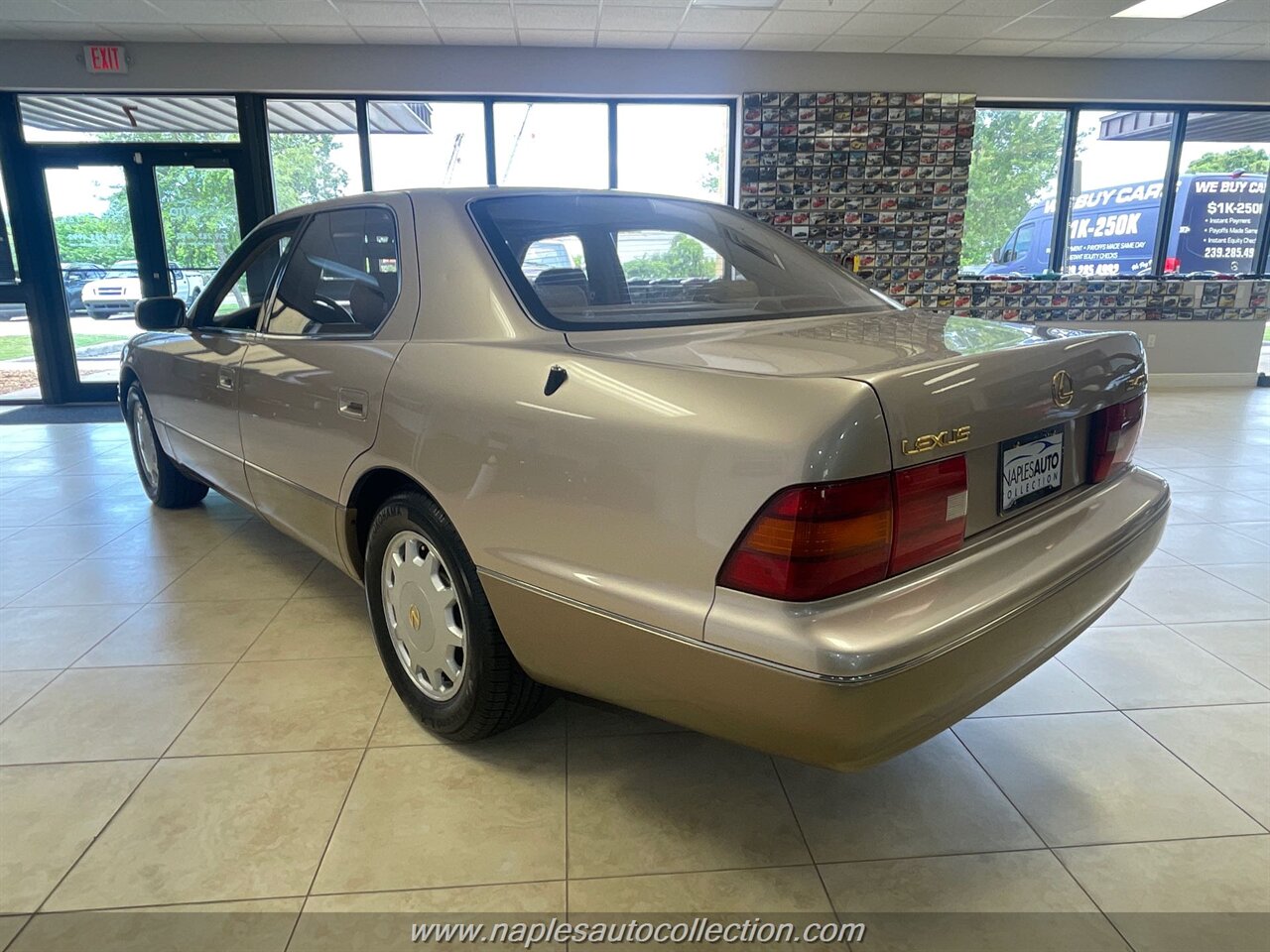 1995 Lexus LS 400   - Photo 5 - Fort Myers, FL 33967