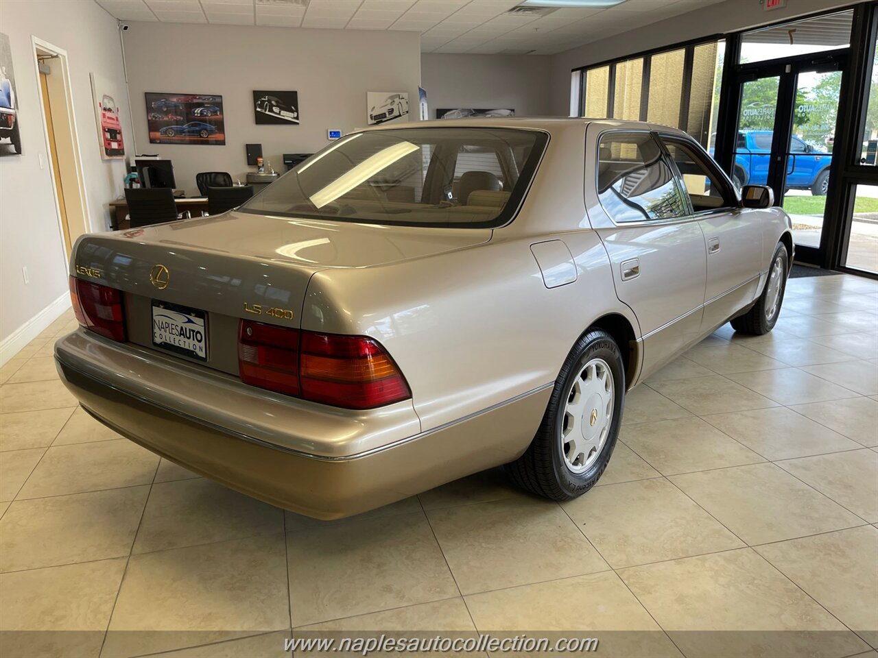 1995 Lexus LS 400   - Photo 6 - Fort Myers, FL 33967