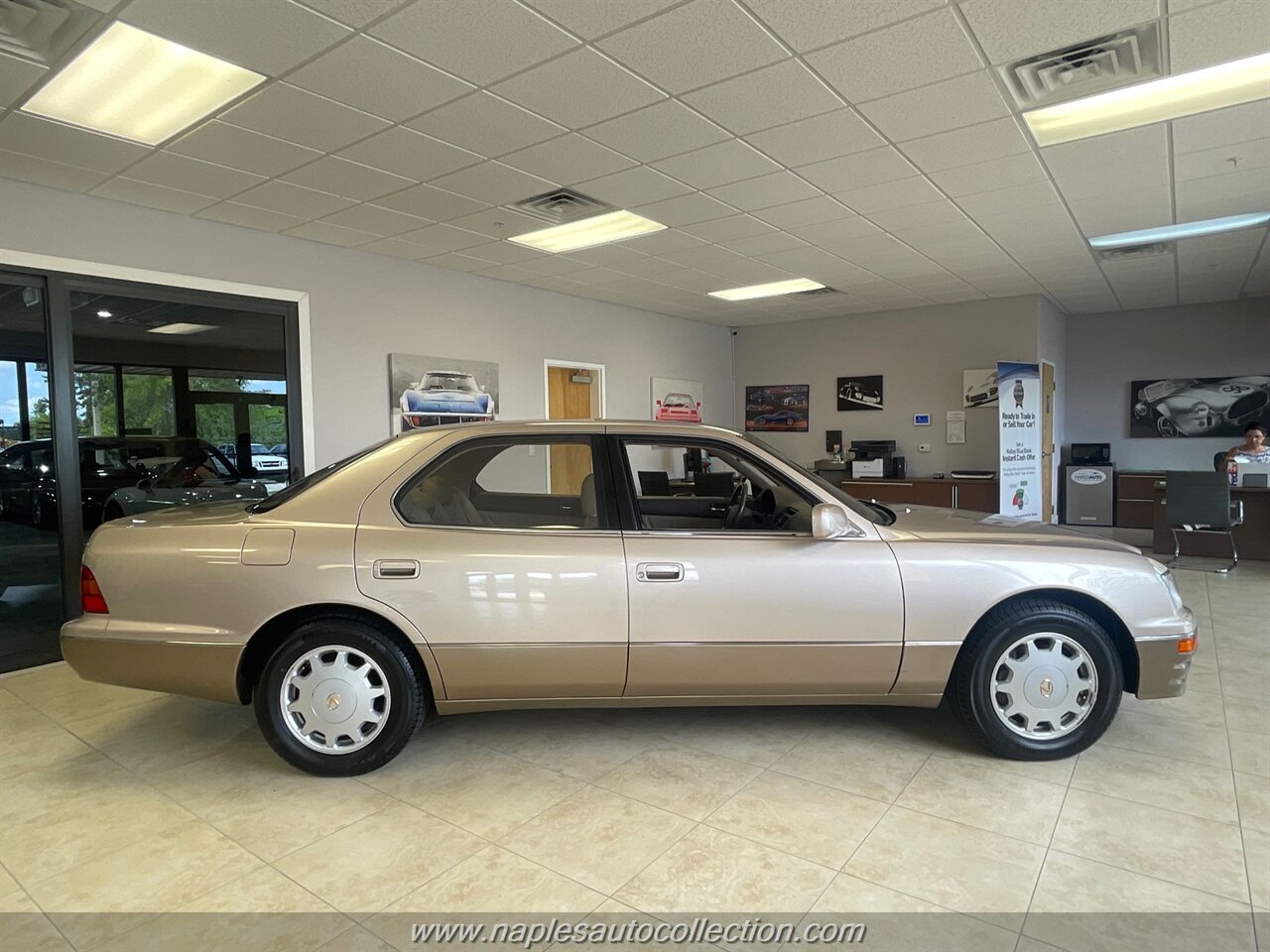 1995 Lexus LS 400   - Photo 9 - Fort Myers, FL 33967