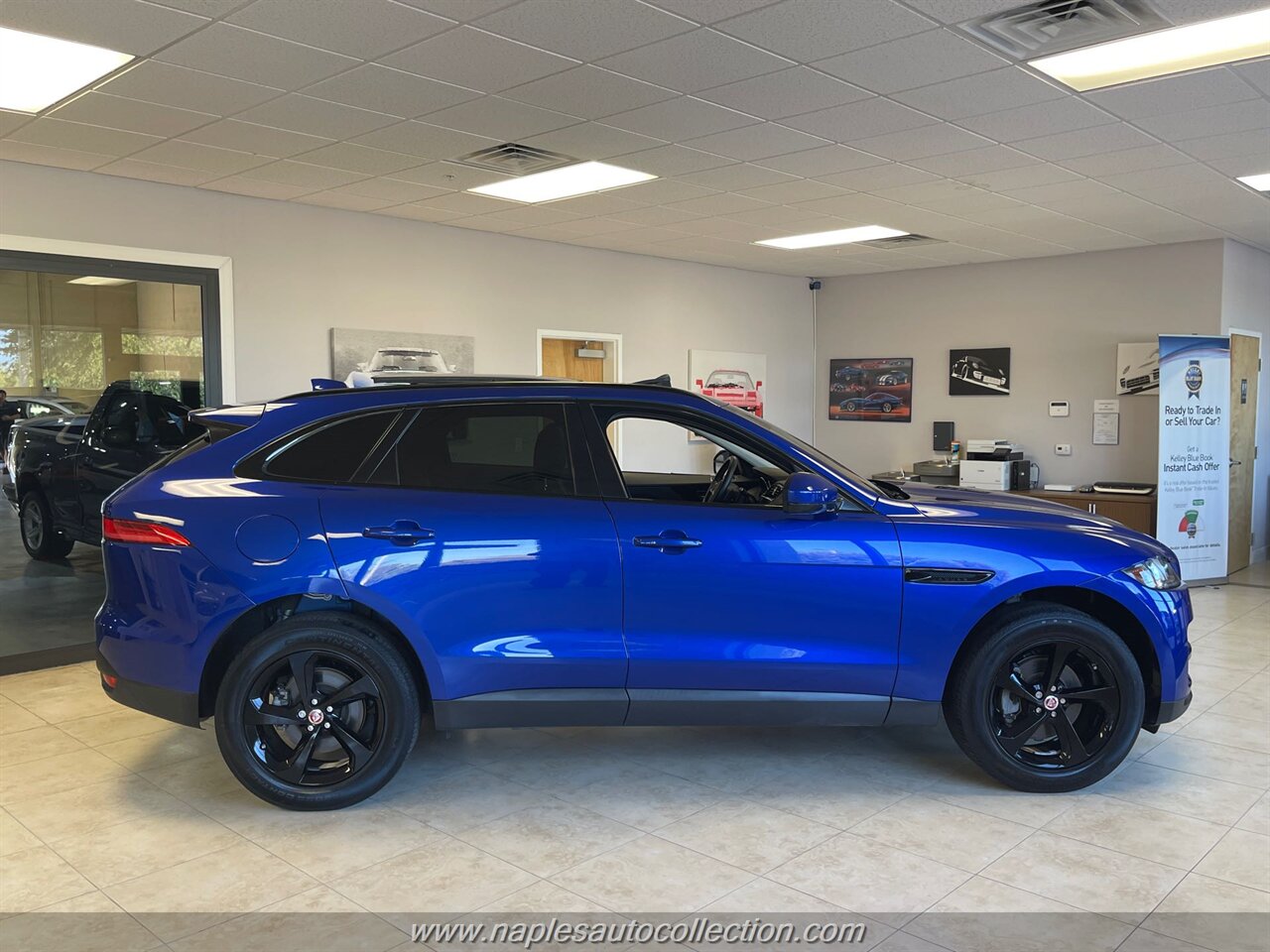 2018 Jaguar F-PACE 25t Premium   - Photo 5 - Fort Myers, FL 33967