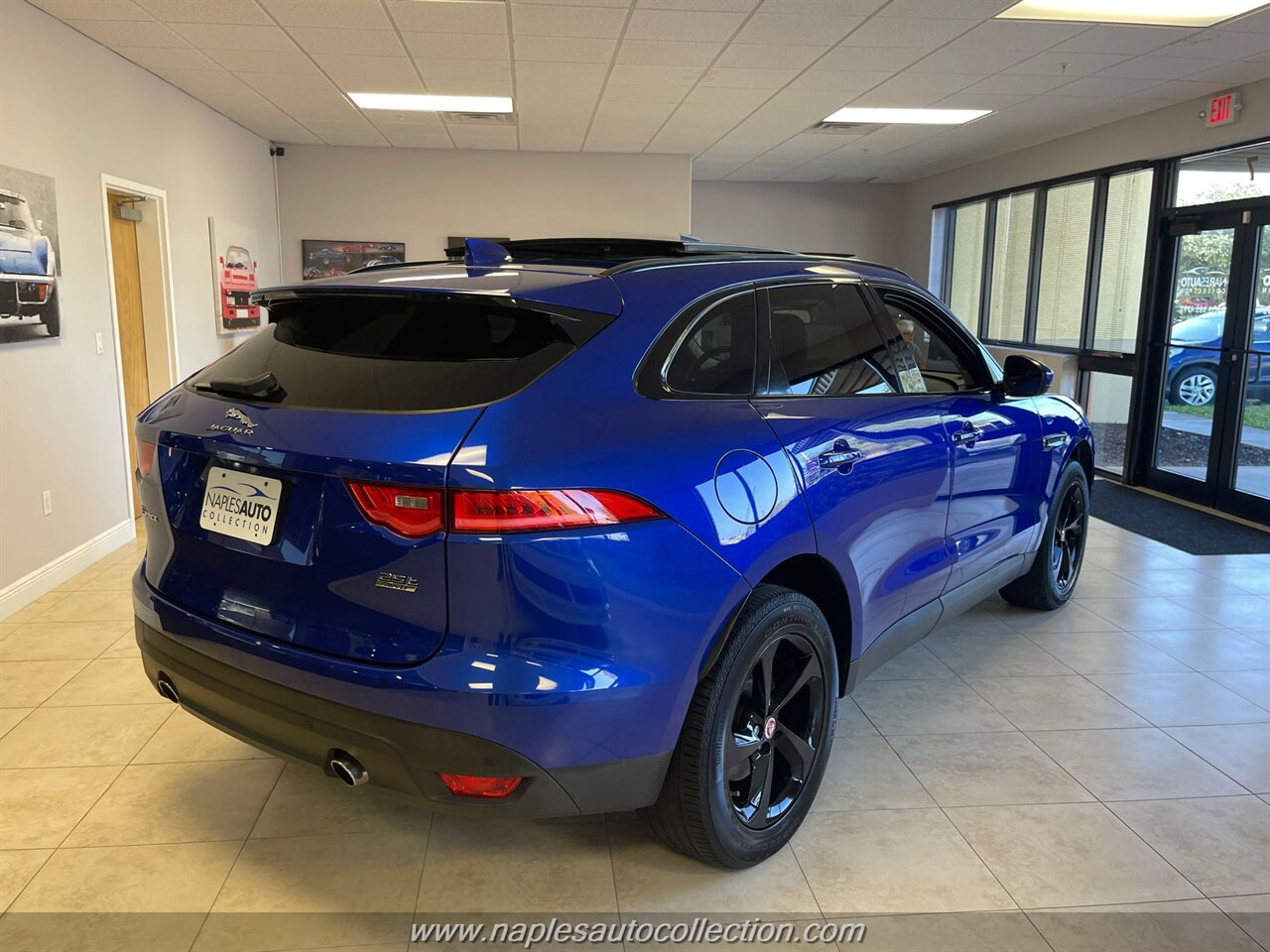 2018 Jaguar F-PACE 25t Premium   - Photo 6 - Fort Myers, FL 33967