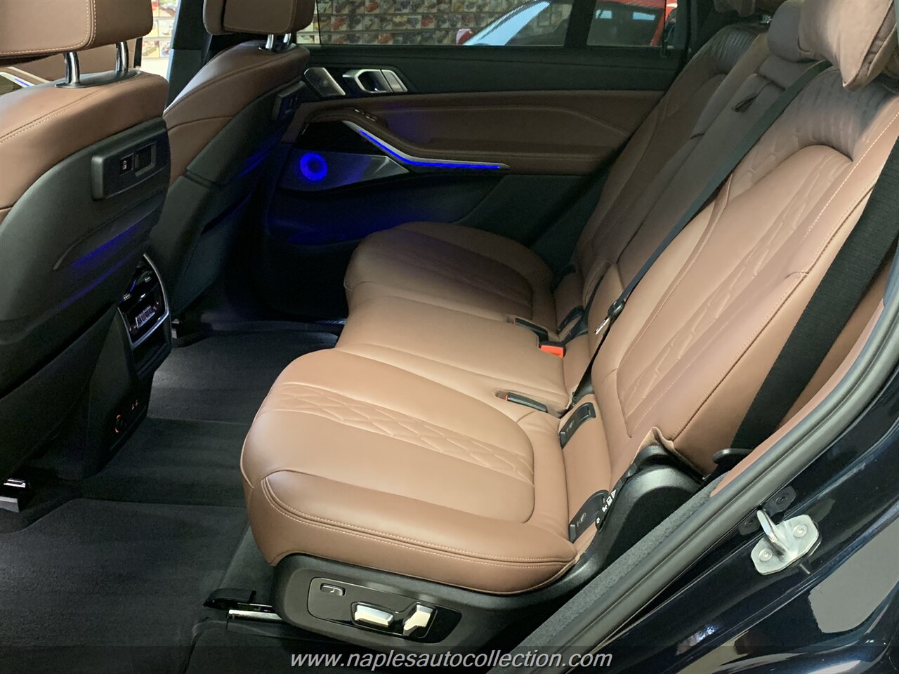 2020 BMW X7 M50i   - Photo 23 - Fort Myers, FL 33967