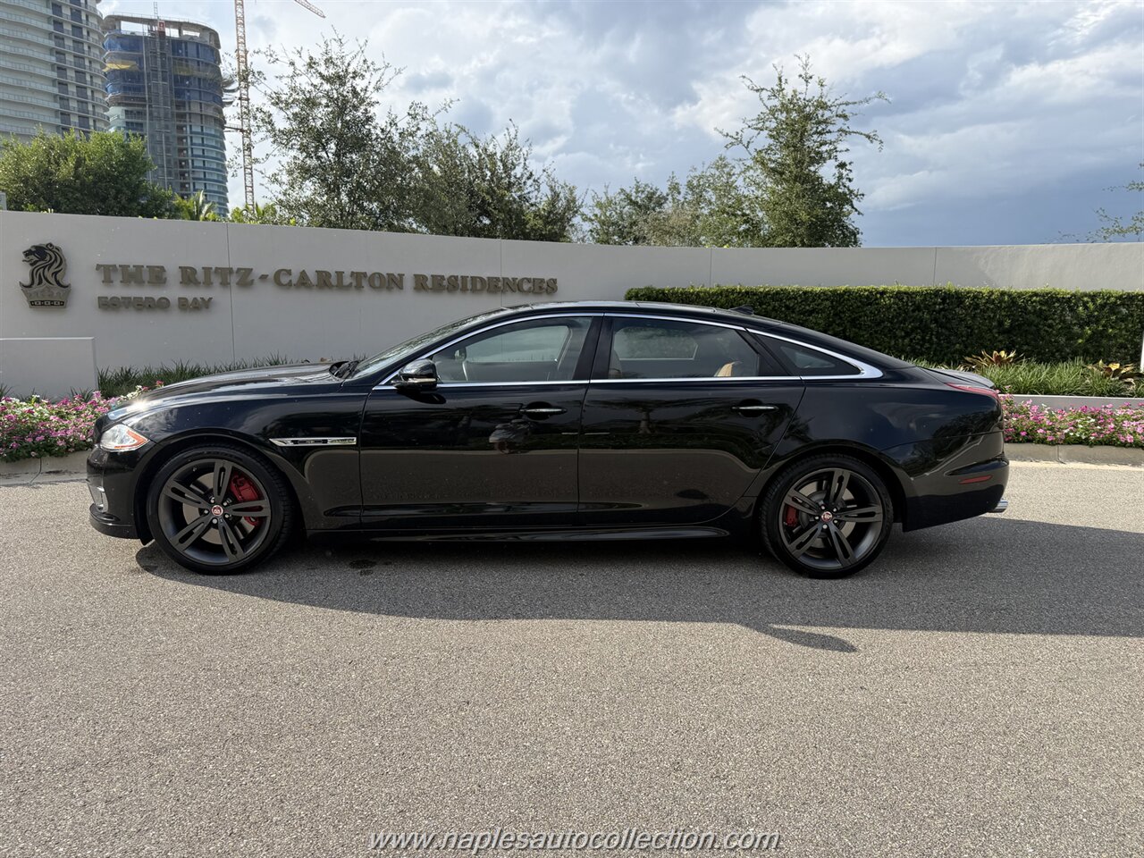 2014 Jaguar XJR LWB - Photo 4 - Bonita Springs, FL 34135