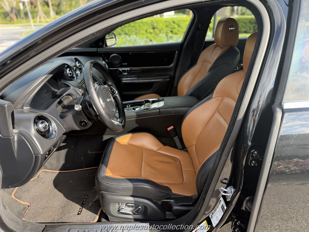 2014 Jaguar XJR LWB - Photo 10 - Bonita Springs, FL 34135