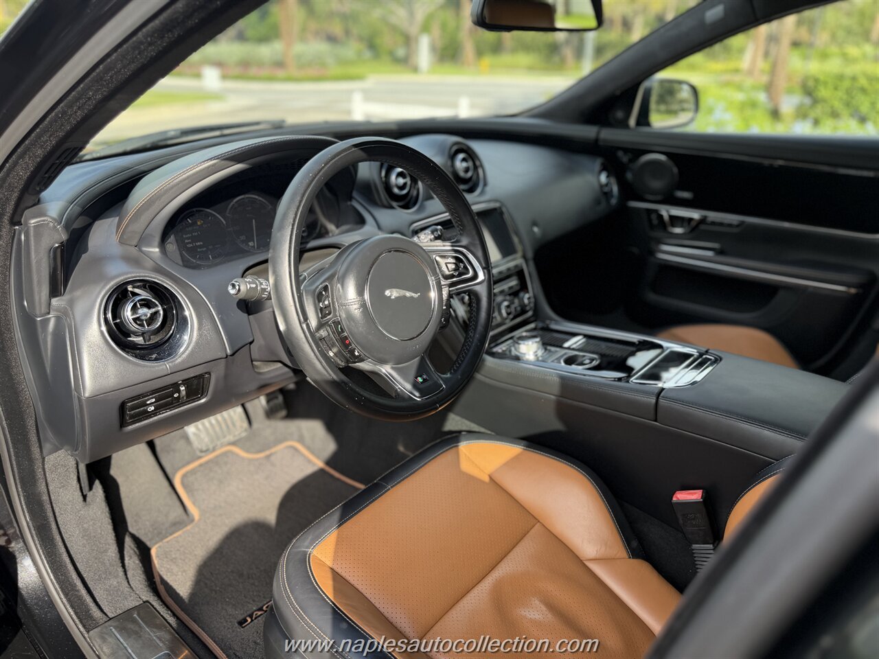 2014 Jaguar XJR LWB - Photo 2 - Bonita Springs, FL 34135
