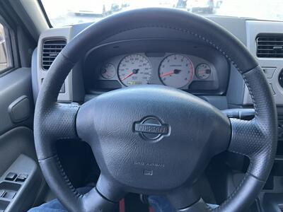 2001 Nissan Frontier SE   - Photo 17 - Tarzana, CA 91356