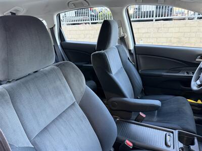 2014 Honda CR-V LX - Photo 17 - Tarzana, CA 91356