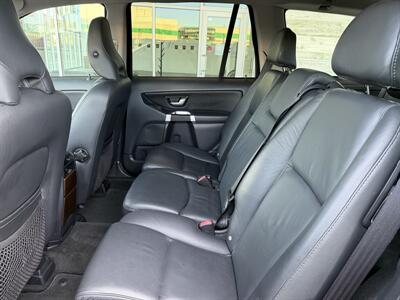 2011 Volvo XC90 3.2   - Photo 14 - Tarzana, CA 91356